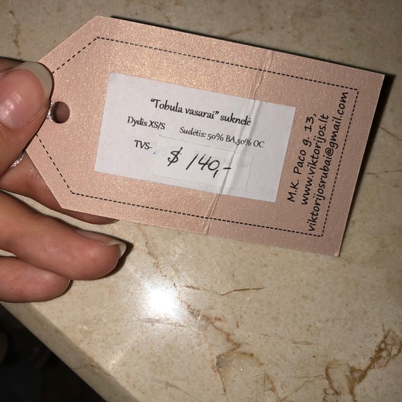 V&V boutique dress - Picture 7 of 7